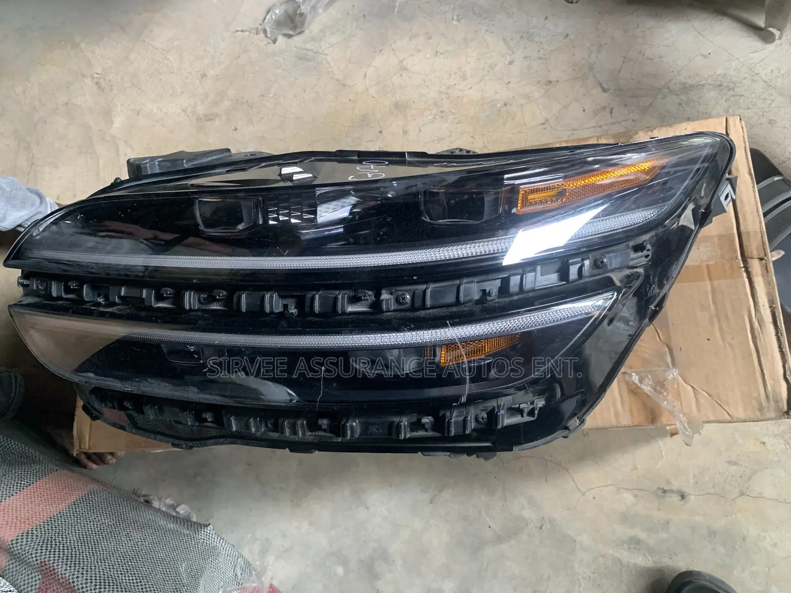 Headlight Hyundai Genesis 2020 Model