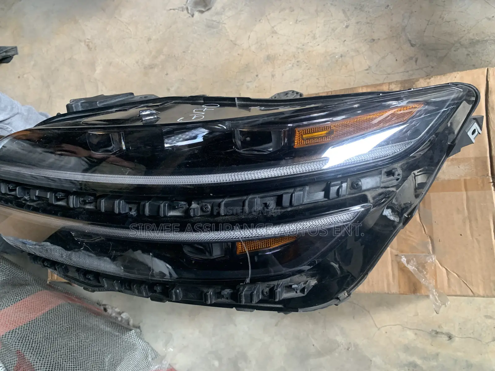 Headlight Hyundai Genesis 2020 Model