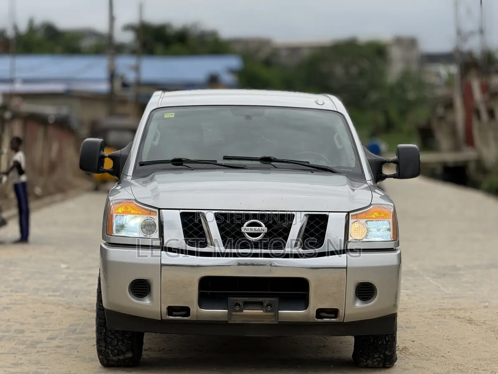 Nissan Titan SV 4x4 Crew Cab SWB 2015 Silver
