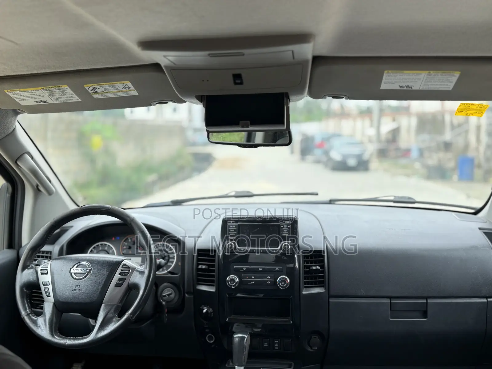 Nissan Titan SV 4x4 Crew Cab SWB 2015 Silver