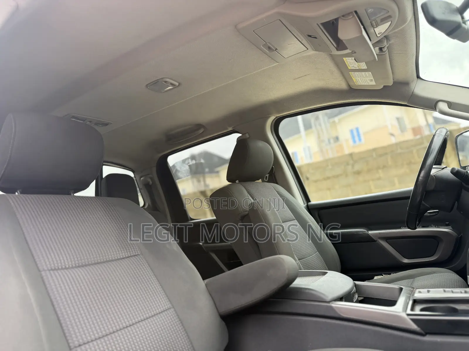 Nissan Titan SV 4x4 Crew Cab SWB 2015 Silver