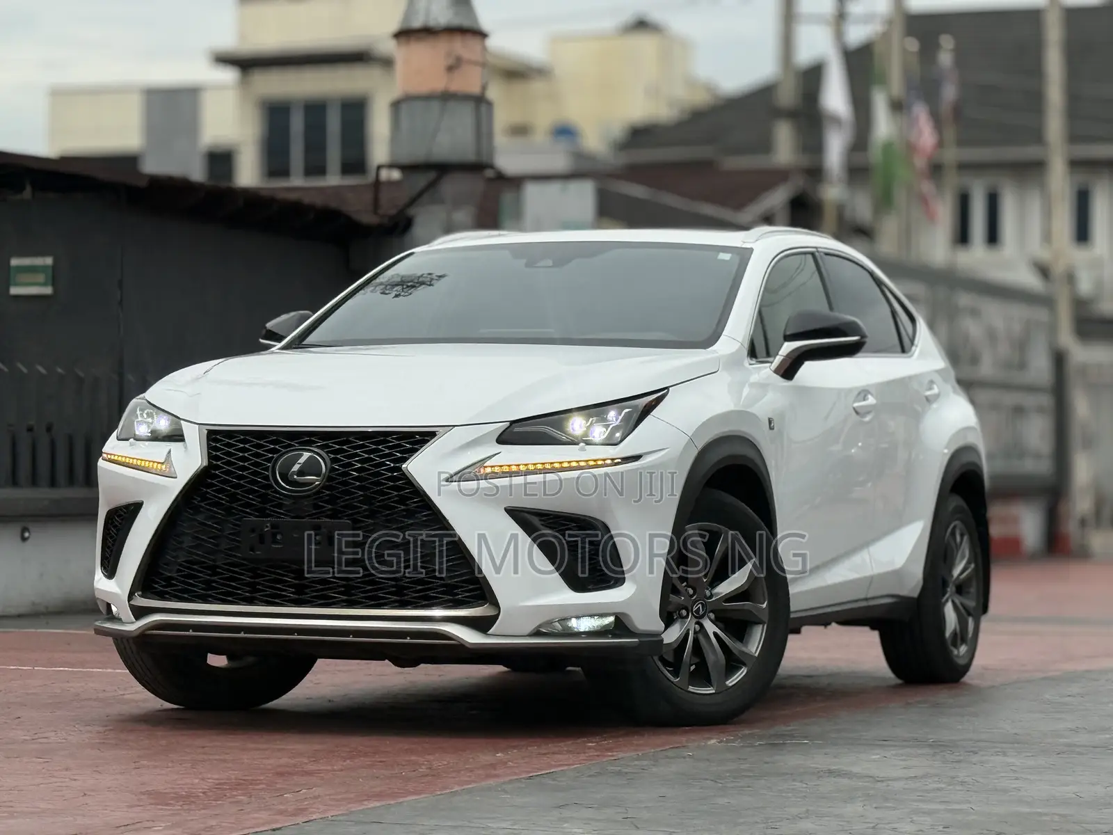 Lexus NX 300 FWD 2021 White