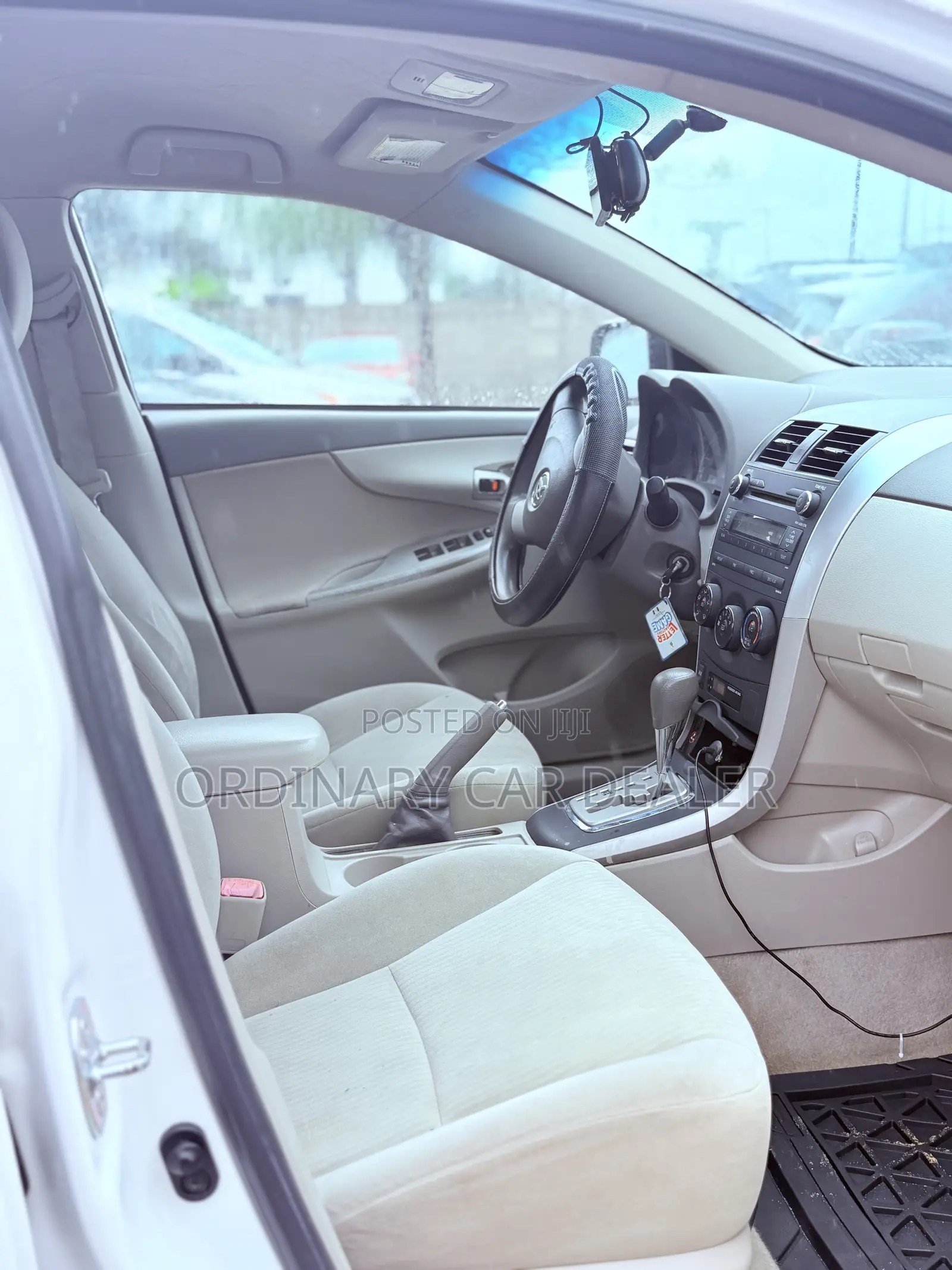 Toyota Corolla LE 4dr Sedan (1.8L 4cyl 4A) 2010 White
