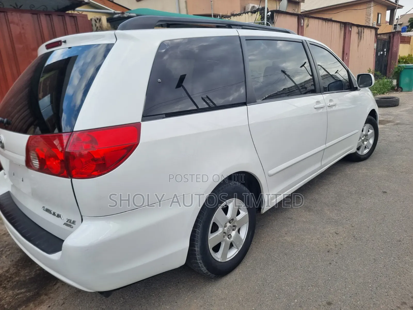 Toyota Sienna 2007 White