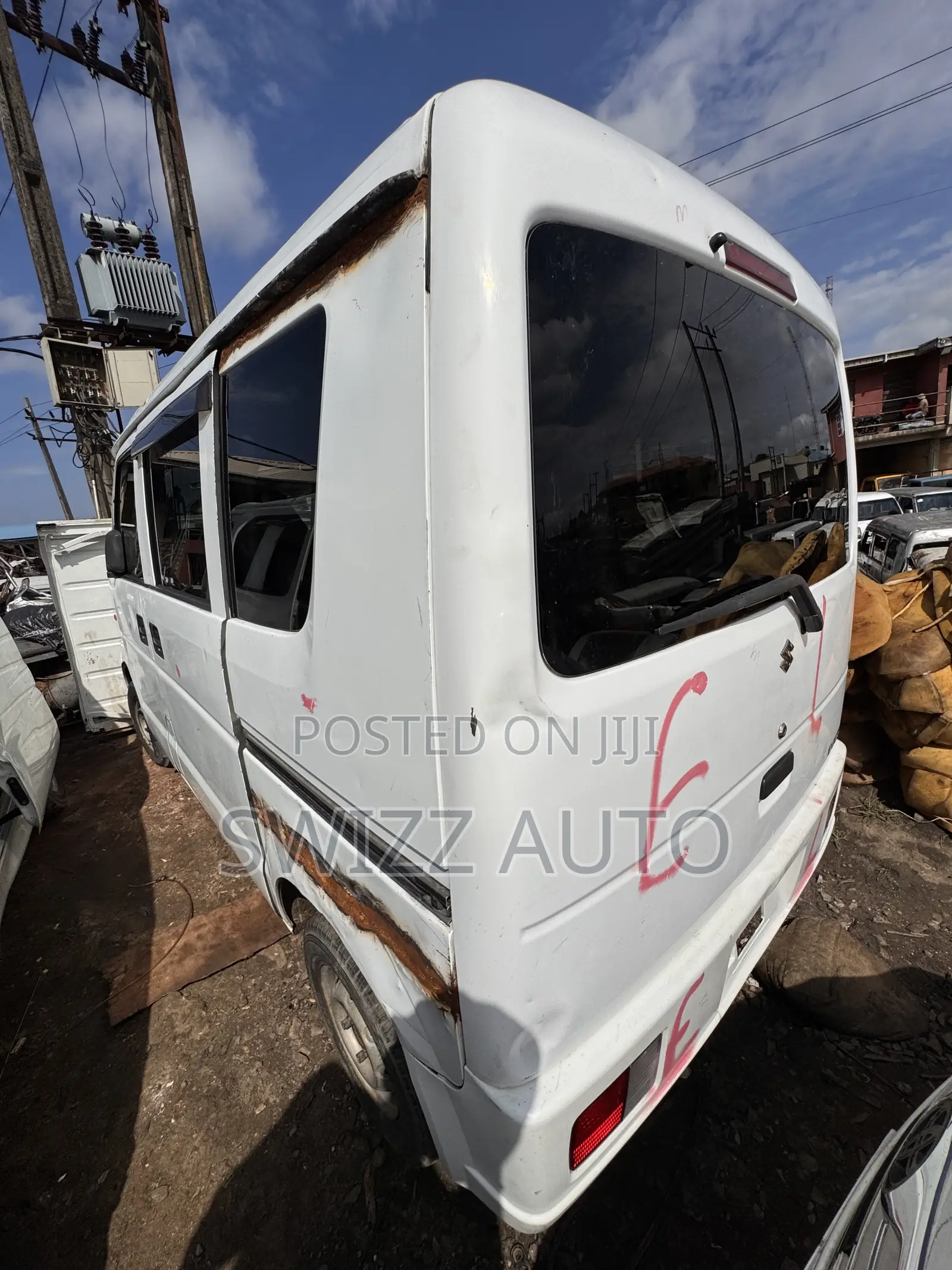 Suzuki Every 2012 White