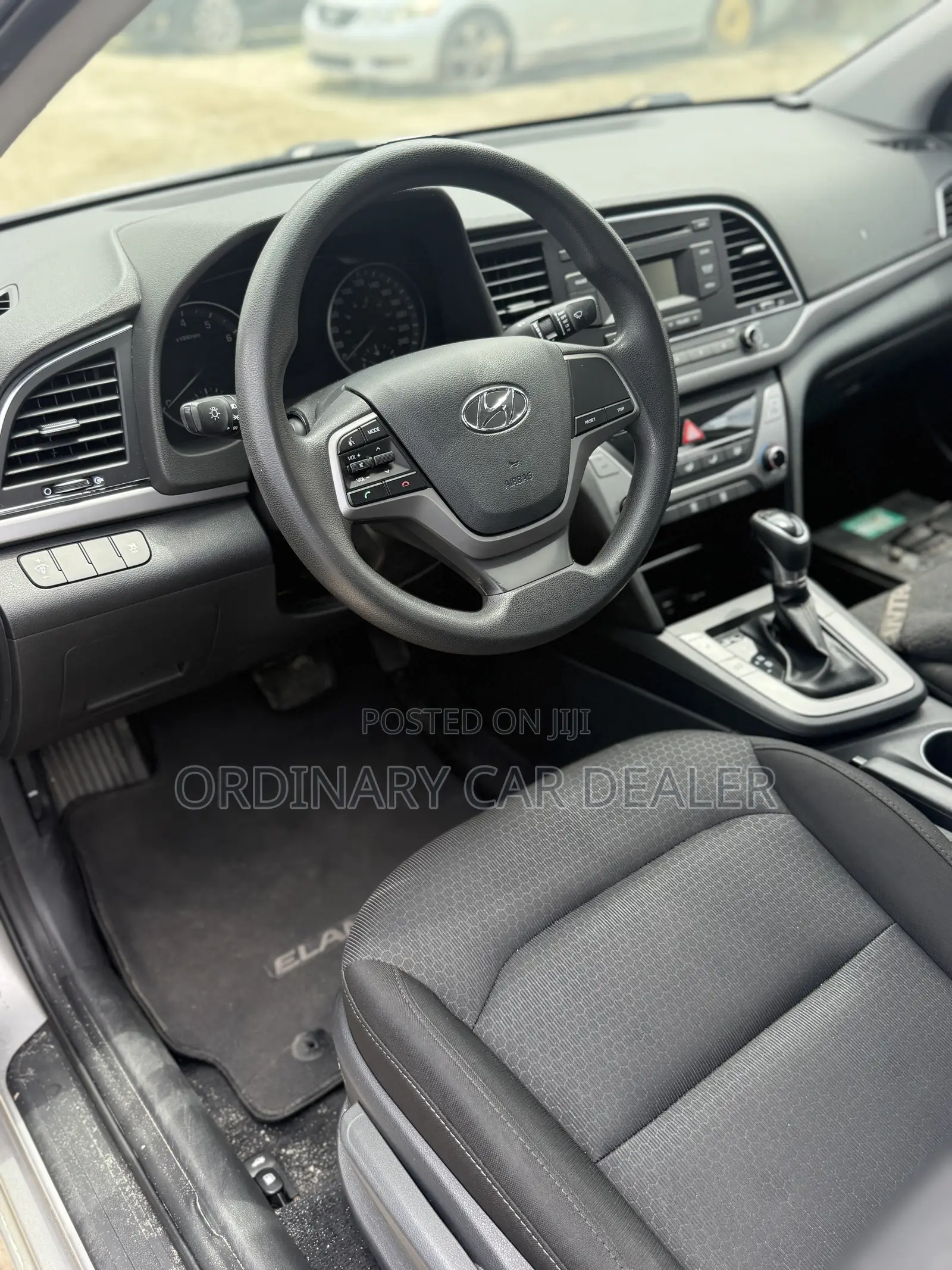 Hyundai Elantra ECO Sedan FWD (1.4L 4cyl 7A) 2017 Silver