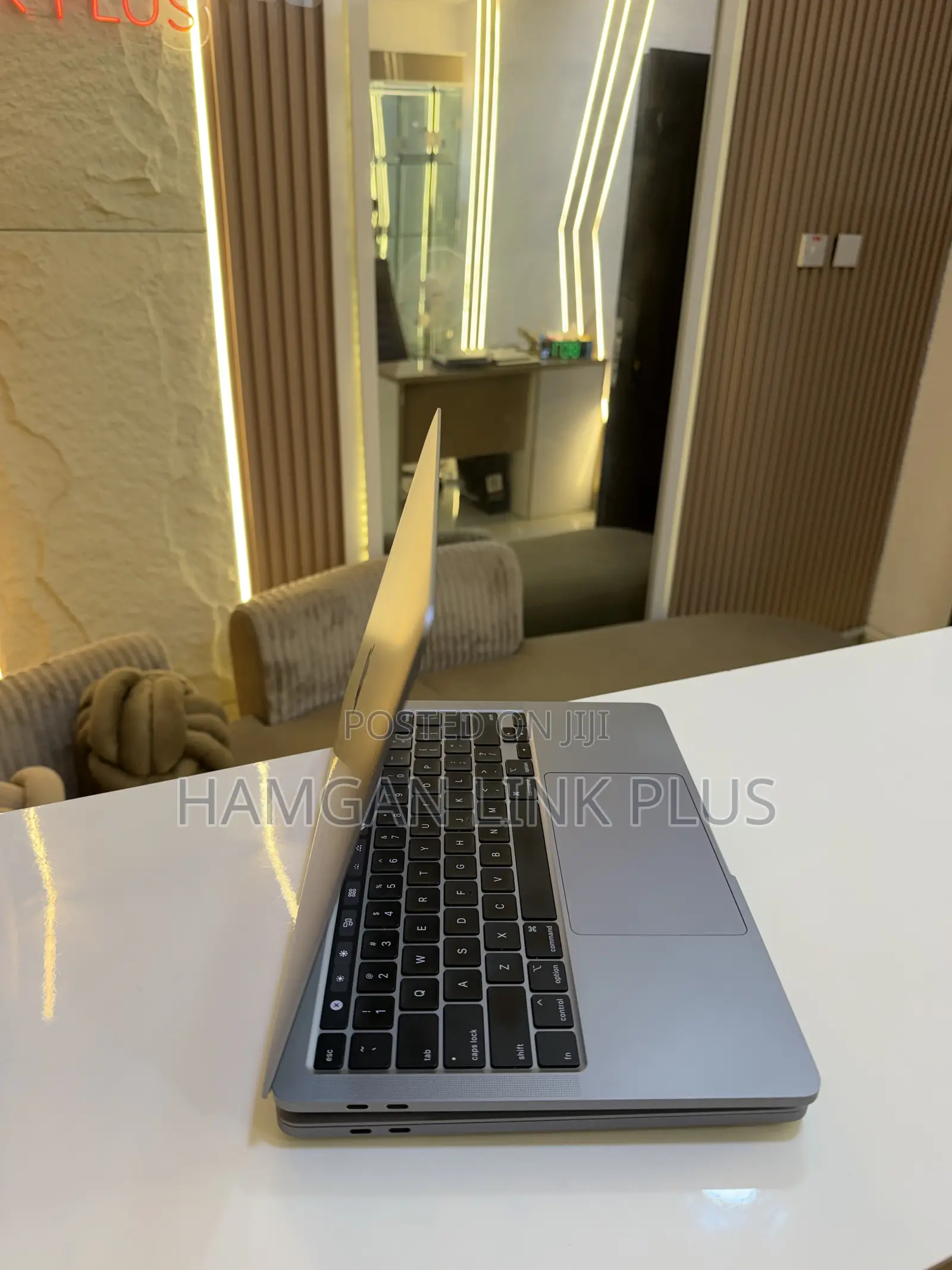 Laptop Apple MacBook Pro 2020 32GB Intel Core i7 SSD 1T