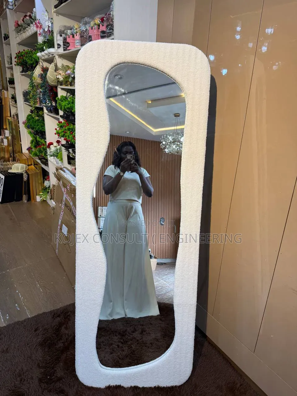New Design  
European Style Standing Mirror