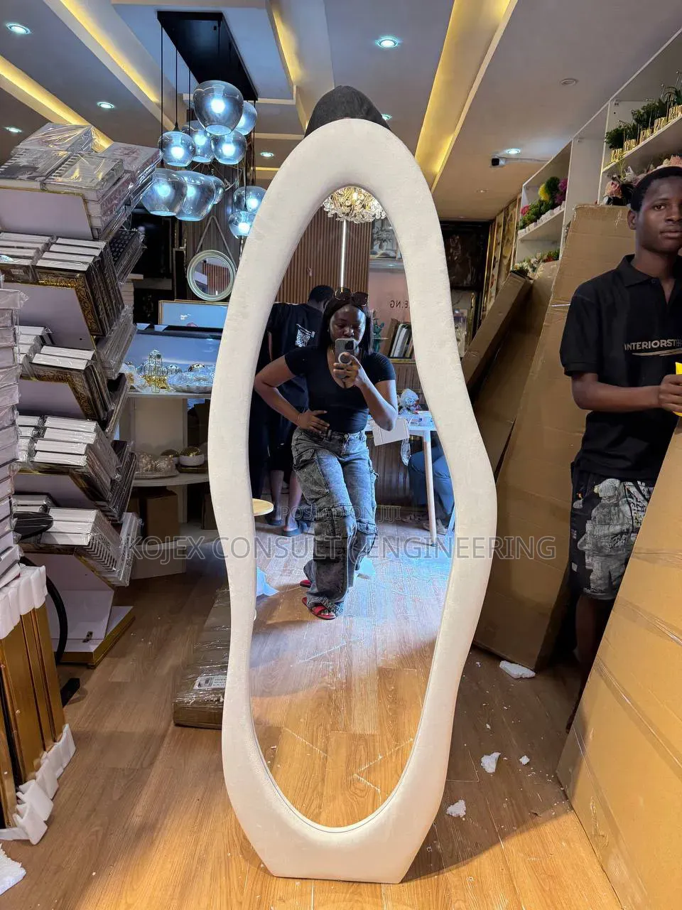 New Design  
European Style Standing Mirror