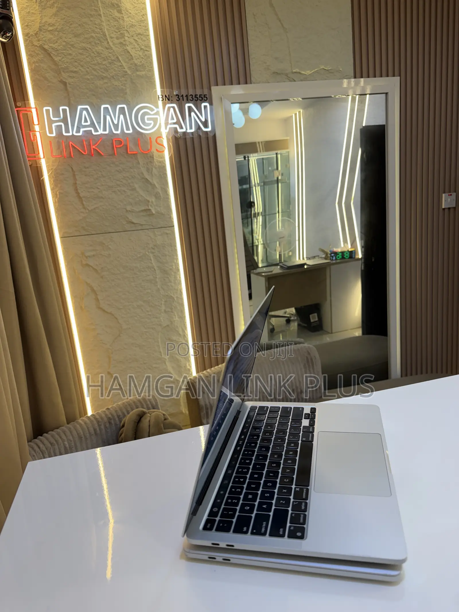 Laptop Apple MacBook Pro 2021 M1 16GB Apple M1 SSD 256GB