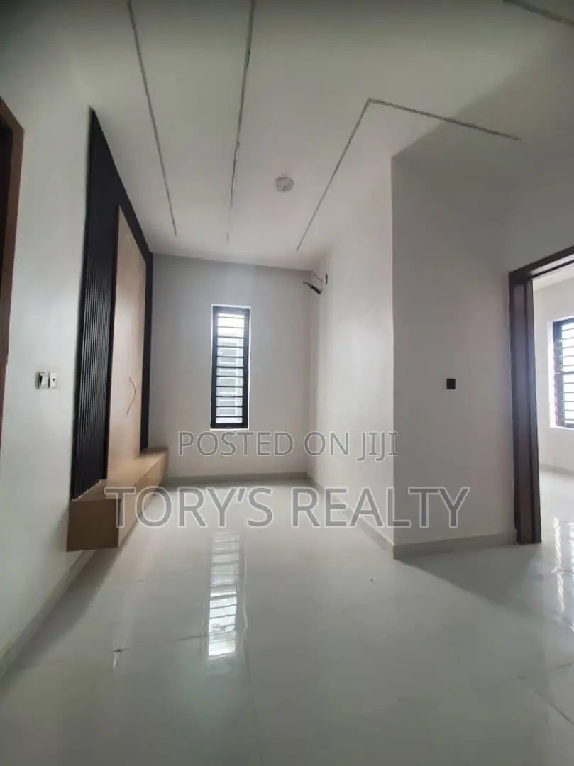 4bdrm Duplex in Ado / Ajah for sale