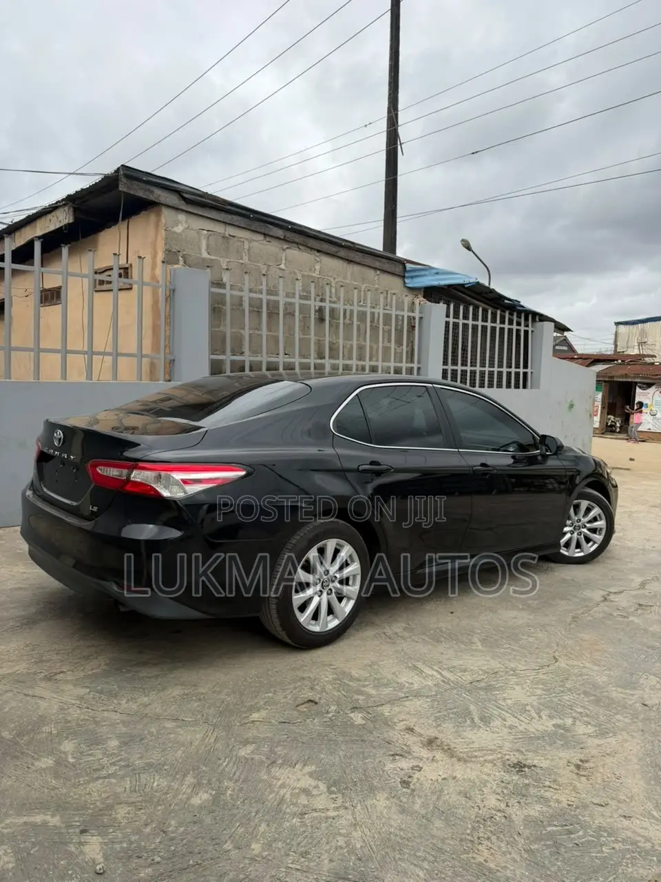 Toyota Camry LE FWD (2.5L 4cyl 8AM) 2018 Black