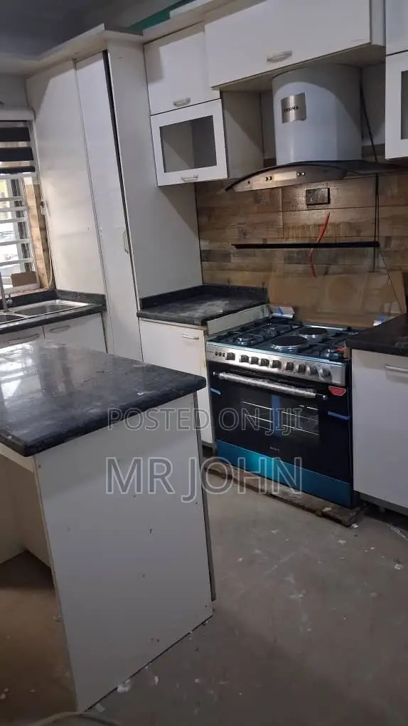4bdrm House in Orchid Road Owo Pr, Lekki for rent