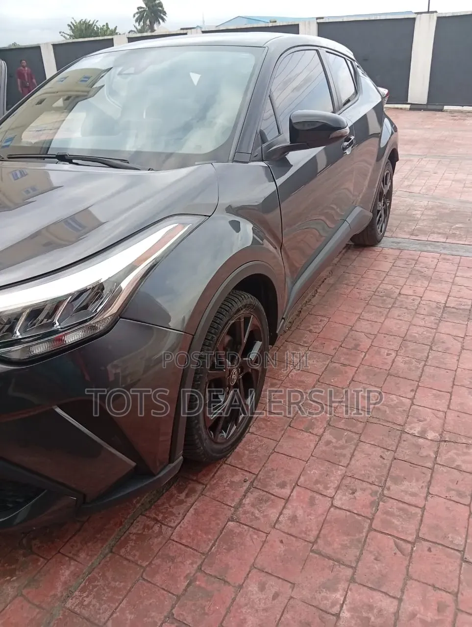 Toyota C-HR XLE 2021 Brown