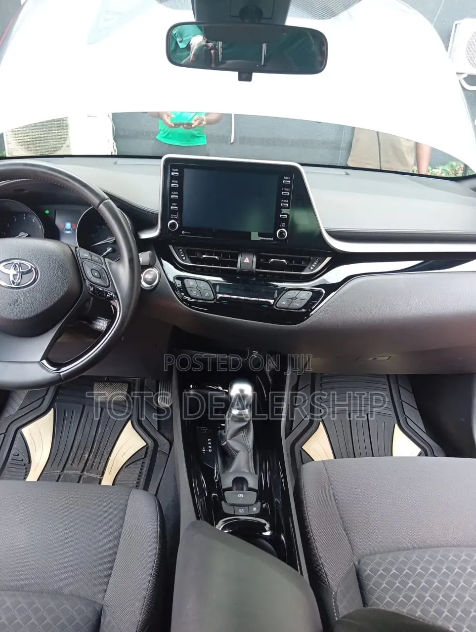Toyota C-HR XLE 2021 Brown