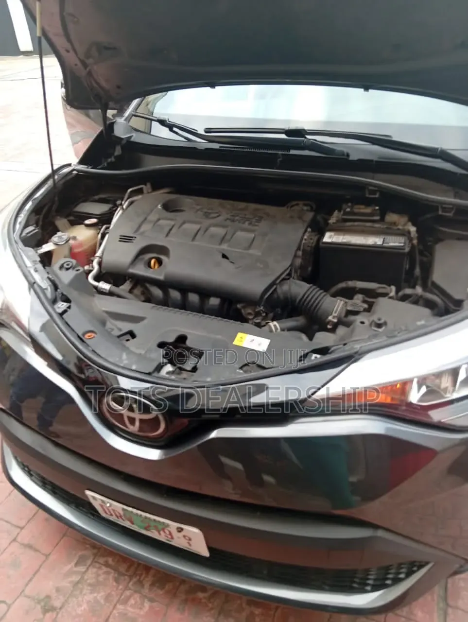 Toyota C-HR XLE 2021 Brown