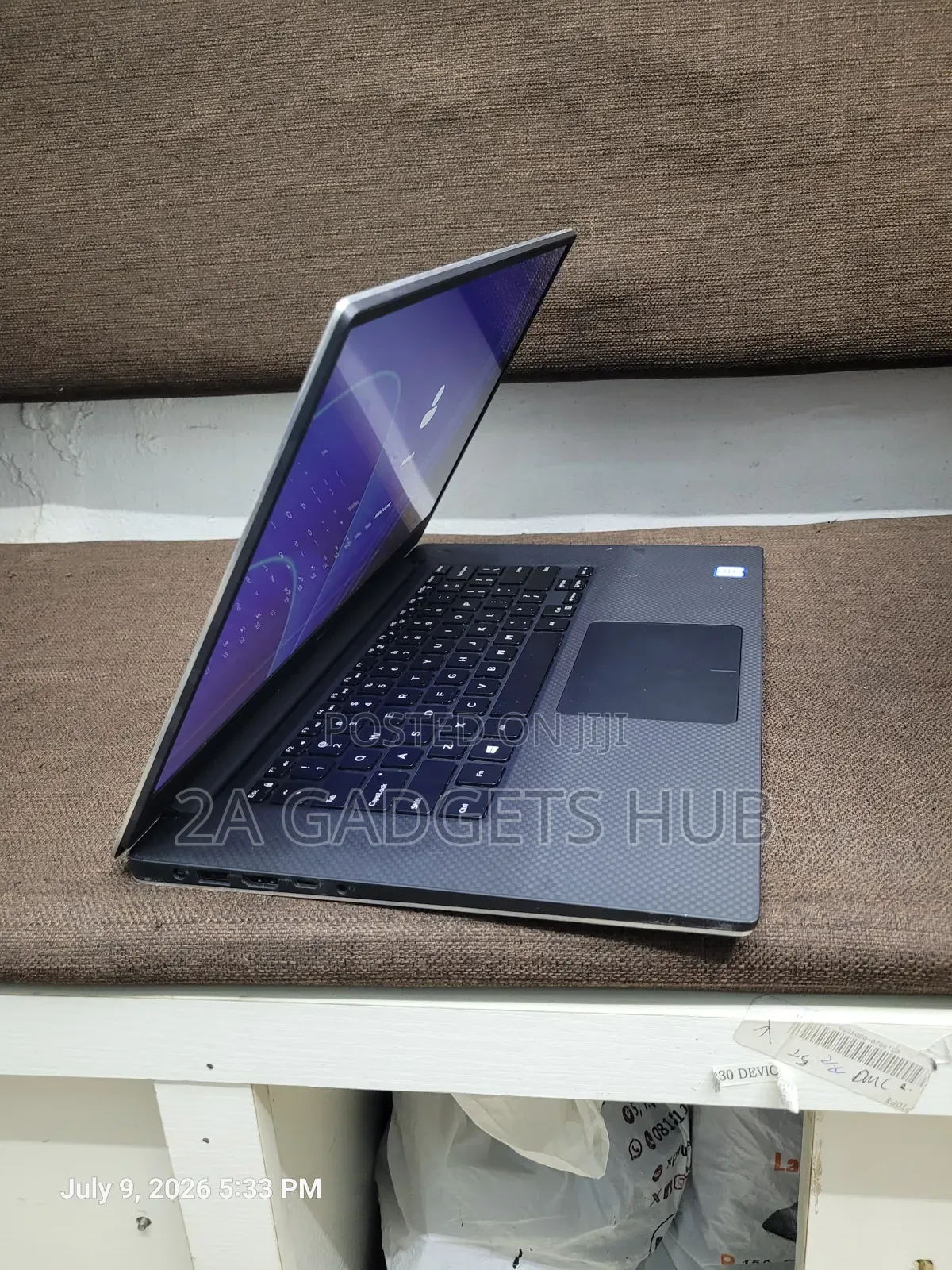 New Laptop Dell Precision 5520 16GB Intel Xeon SSD 512GB