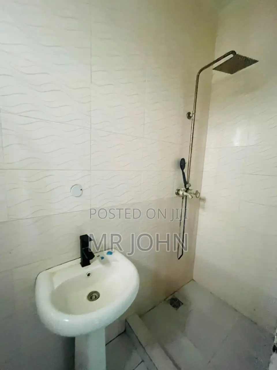 3bdrm Apartment in 2Nd Toll Gate Owo Pr, Lekki for rent