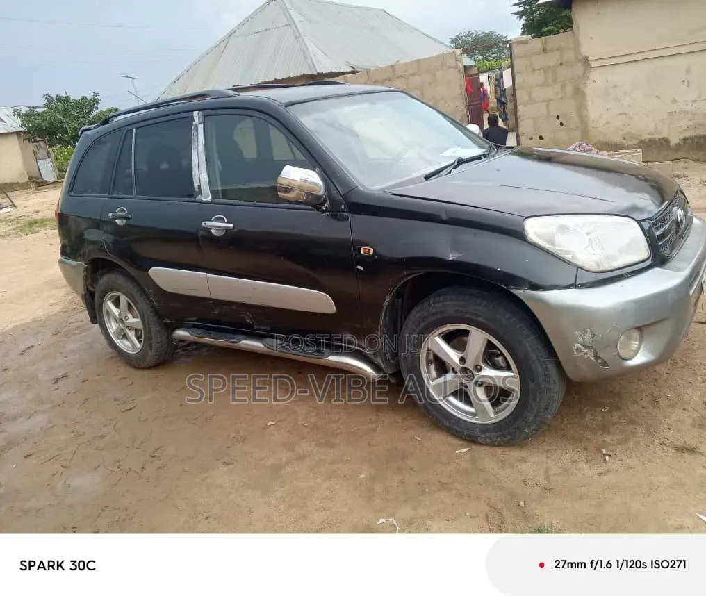Toyota RAV4 Automatic 2003 Black