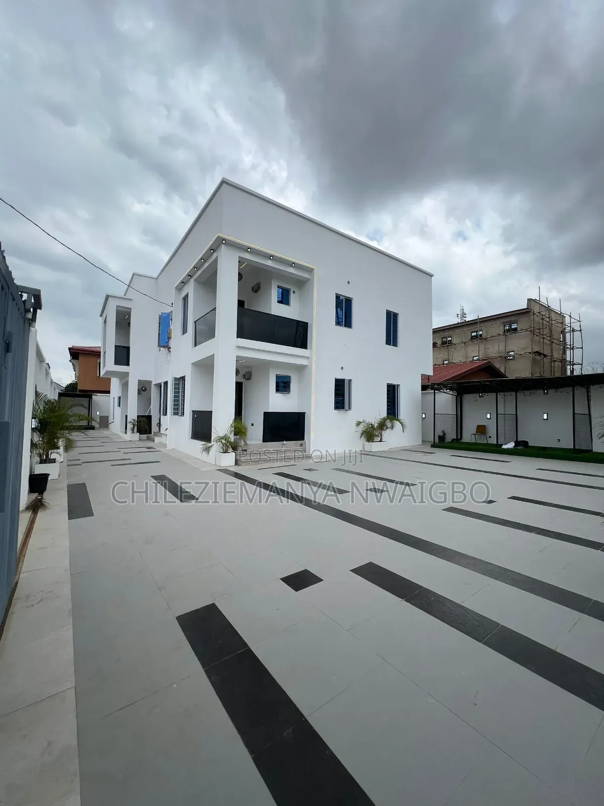 8bdrm Block of Flats in Ebute for sale