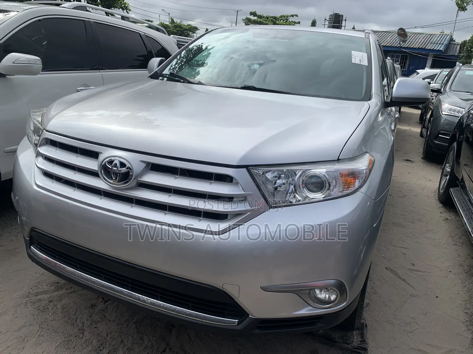 Toyota Highlander Limited 3.5l 4WD 2013 Silver