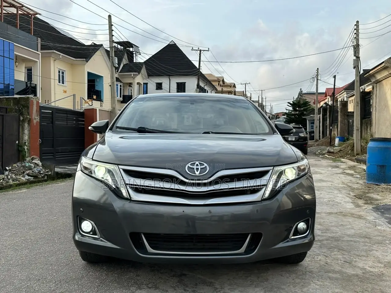 Toyota Venza XLE 4dr Wagon AWD (2.7L 4cyl 6A) 2014 Gray