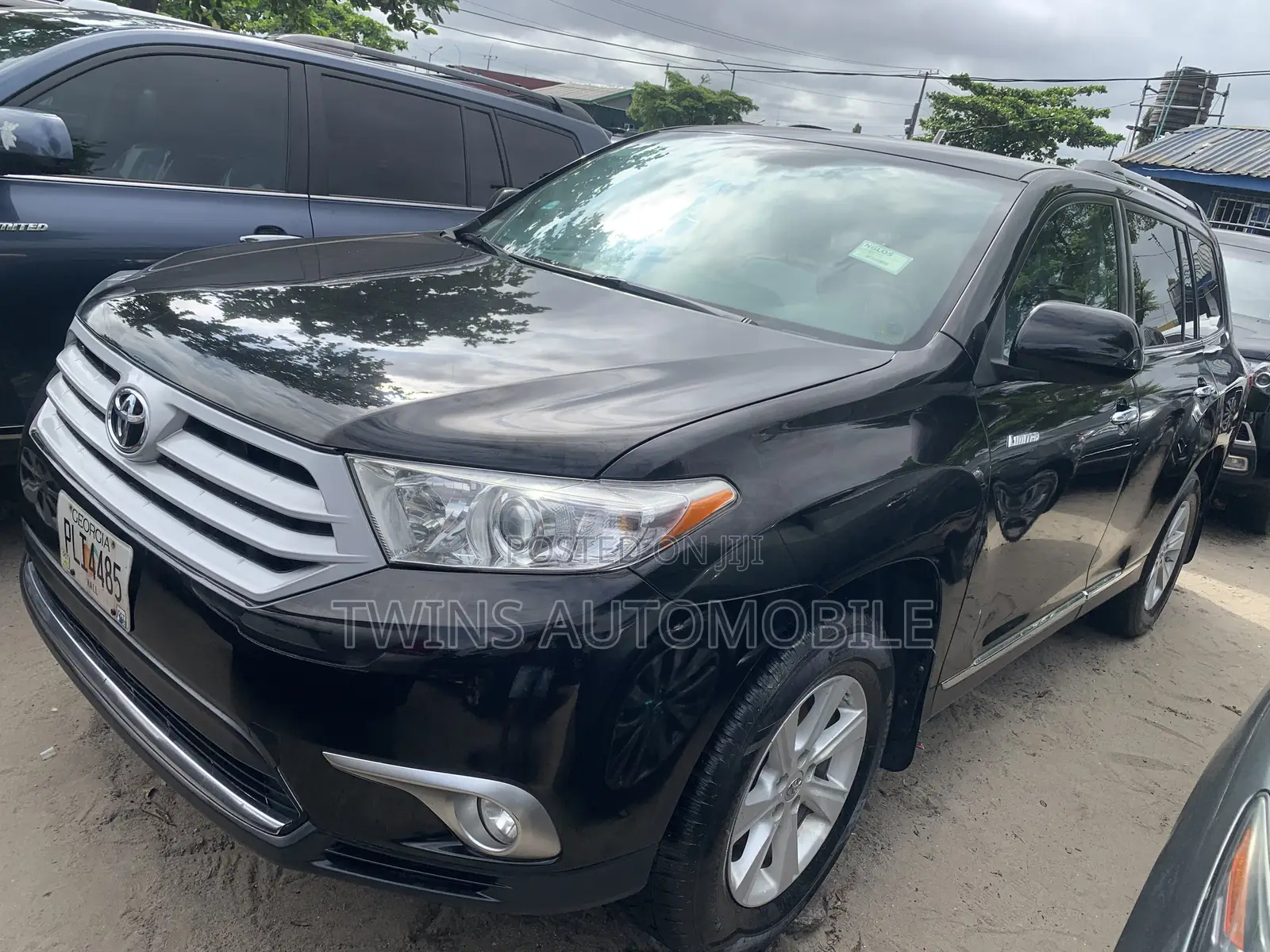 Toyota Highlander Limited 3.5l 4WD 2013 Black