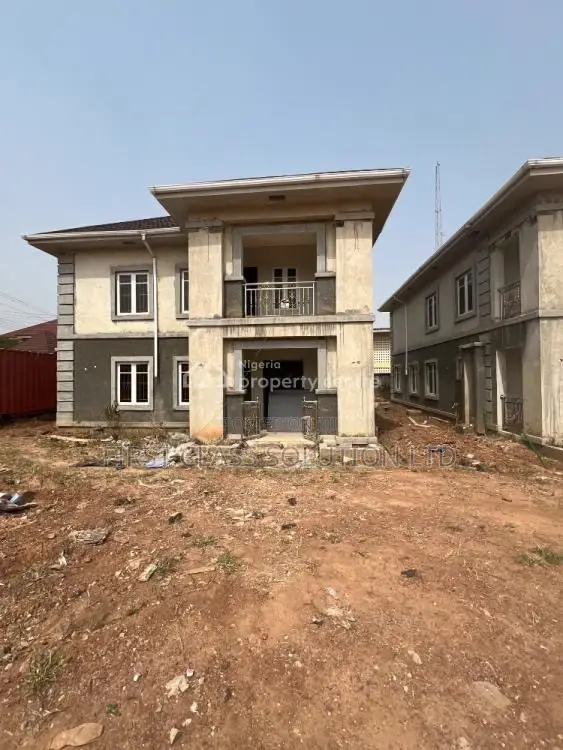 4bdrm Duplex in Enugu State for sale