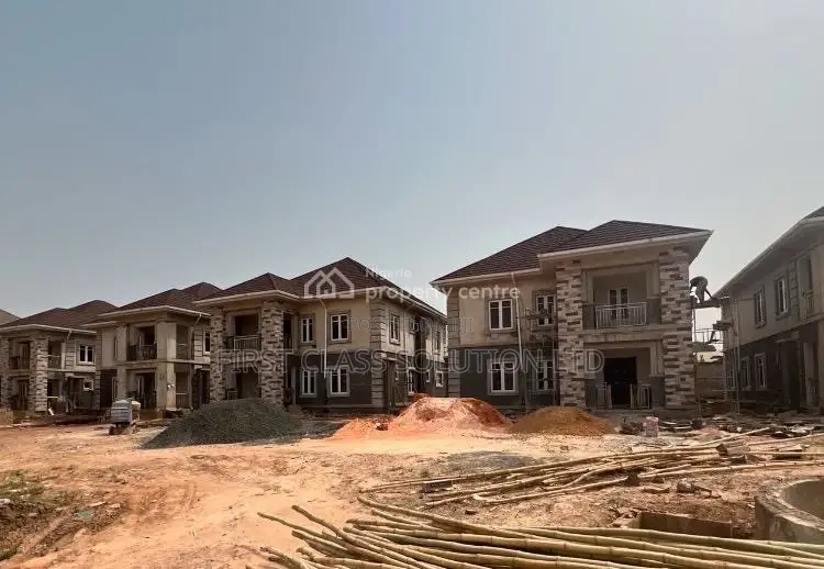 4bdrm Duplex in Enugu State for sale