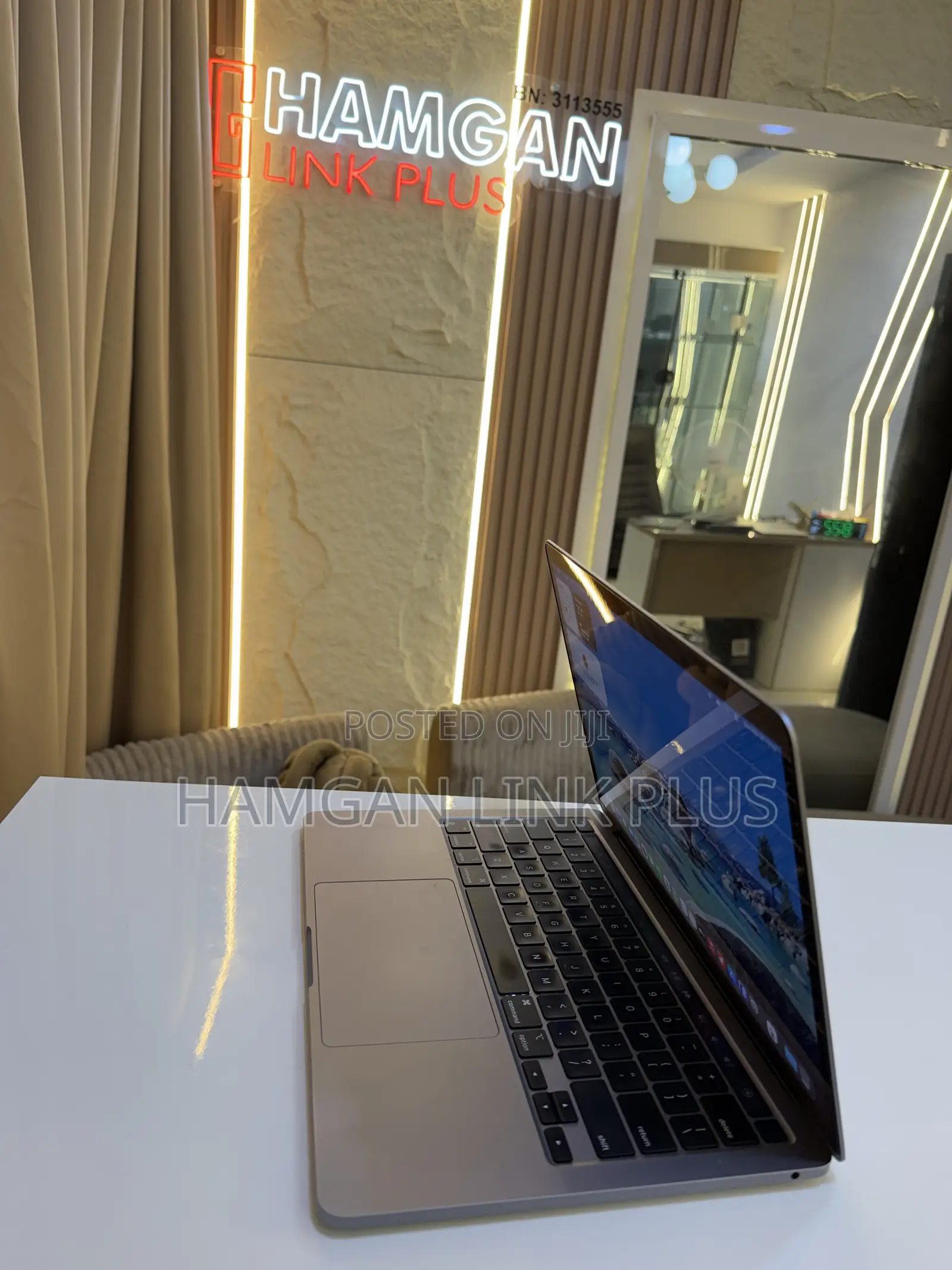 Laptop Apple MacBook Pro 2022 M2 16GB Apple M2 SSD 256GB