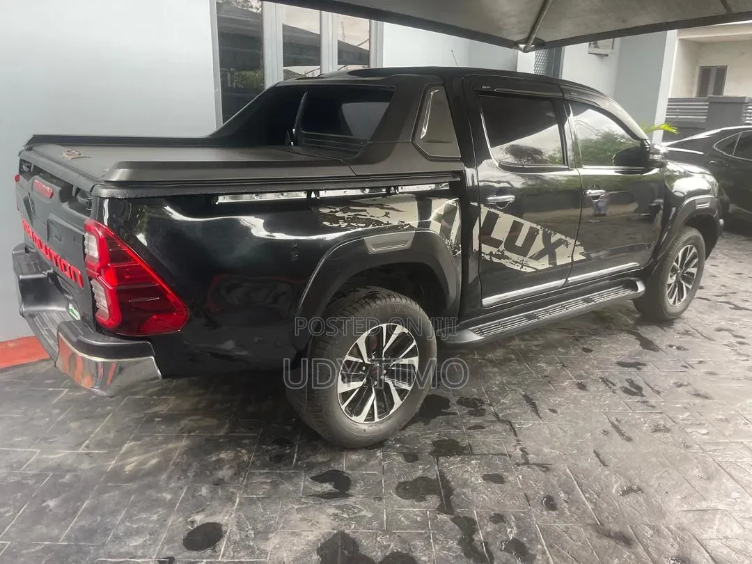 Toyota Hilux 2.7 VVT-i 4X4 SRX 2011 Black