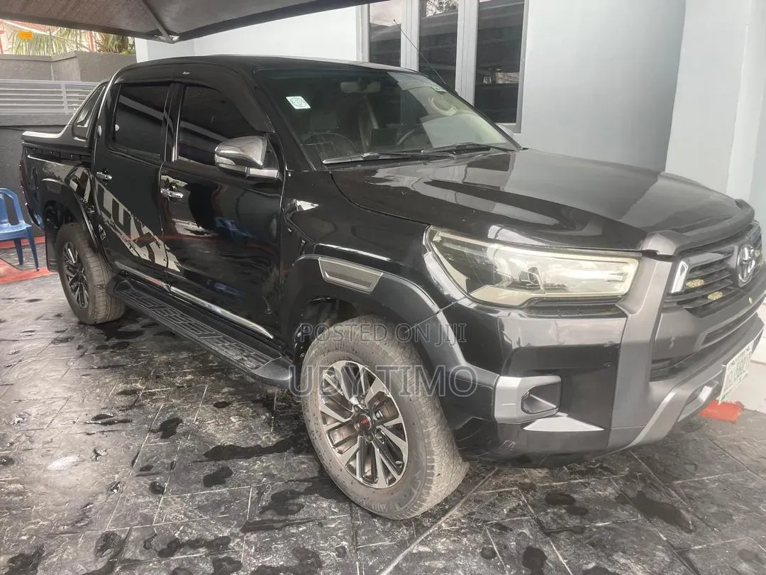 Toyota Hilux 2.7 VVT-i 4X4 SRX 2011 Black
