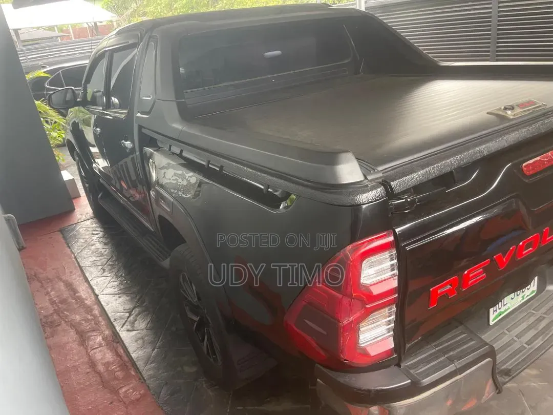 Toyota Hilux 2.7 VVT-i 4X4 SRX 2011 Black