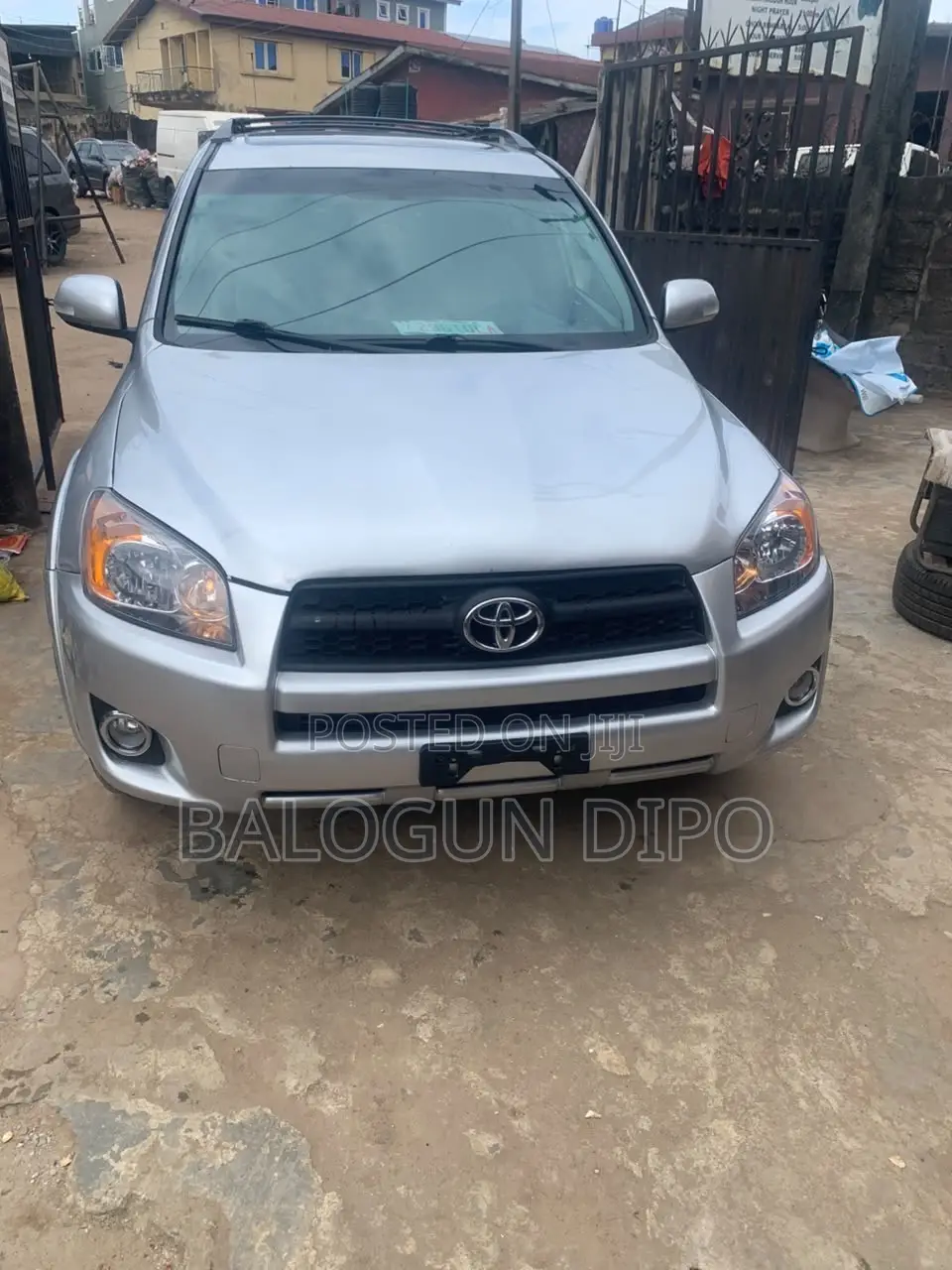 Toyota RAV4 2010 Silver