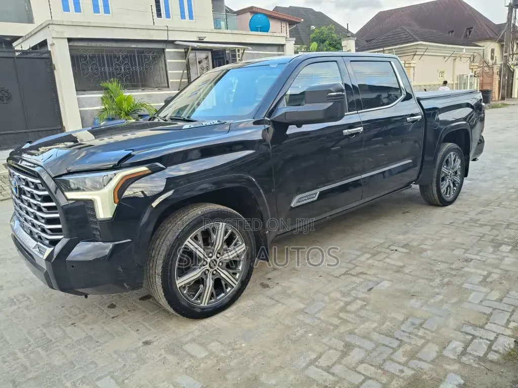 Toyota Tundra Limited CrewMax 5.5' Bed 2024 Black