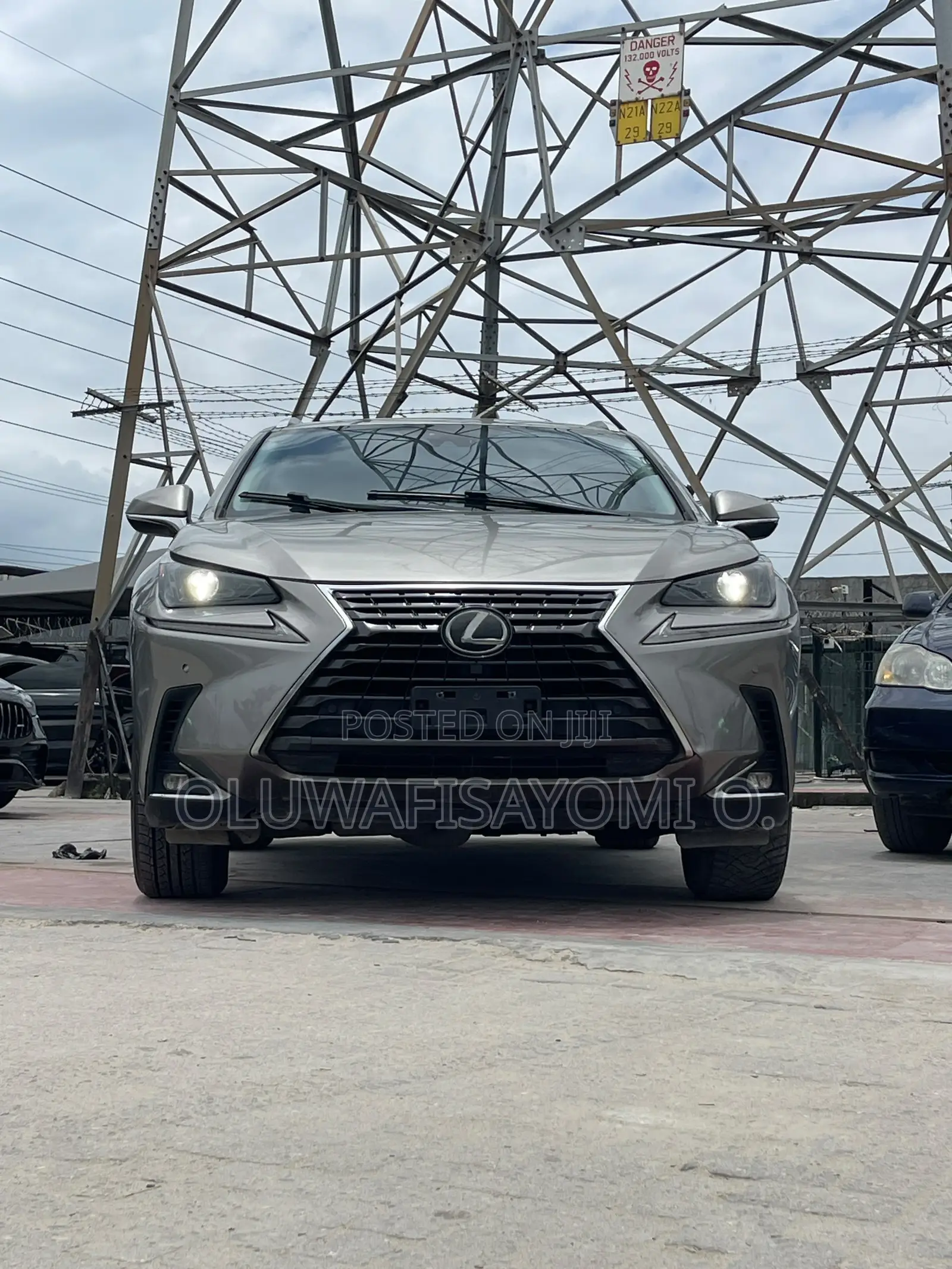Lexus NX 300 FWD 2018 Gold