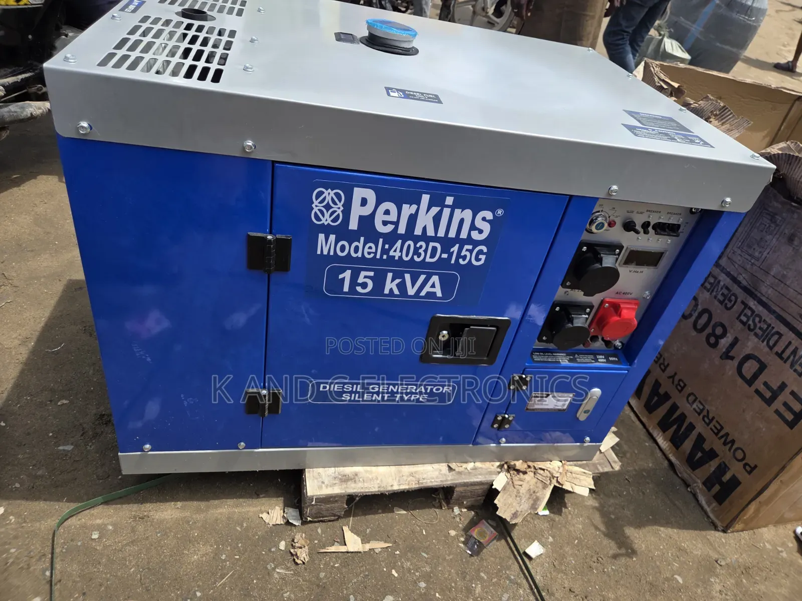 Quality Perkins 15kVA Three-Phase Diesel Soundproof Gen