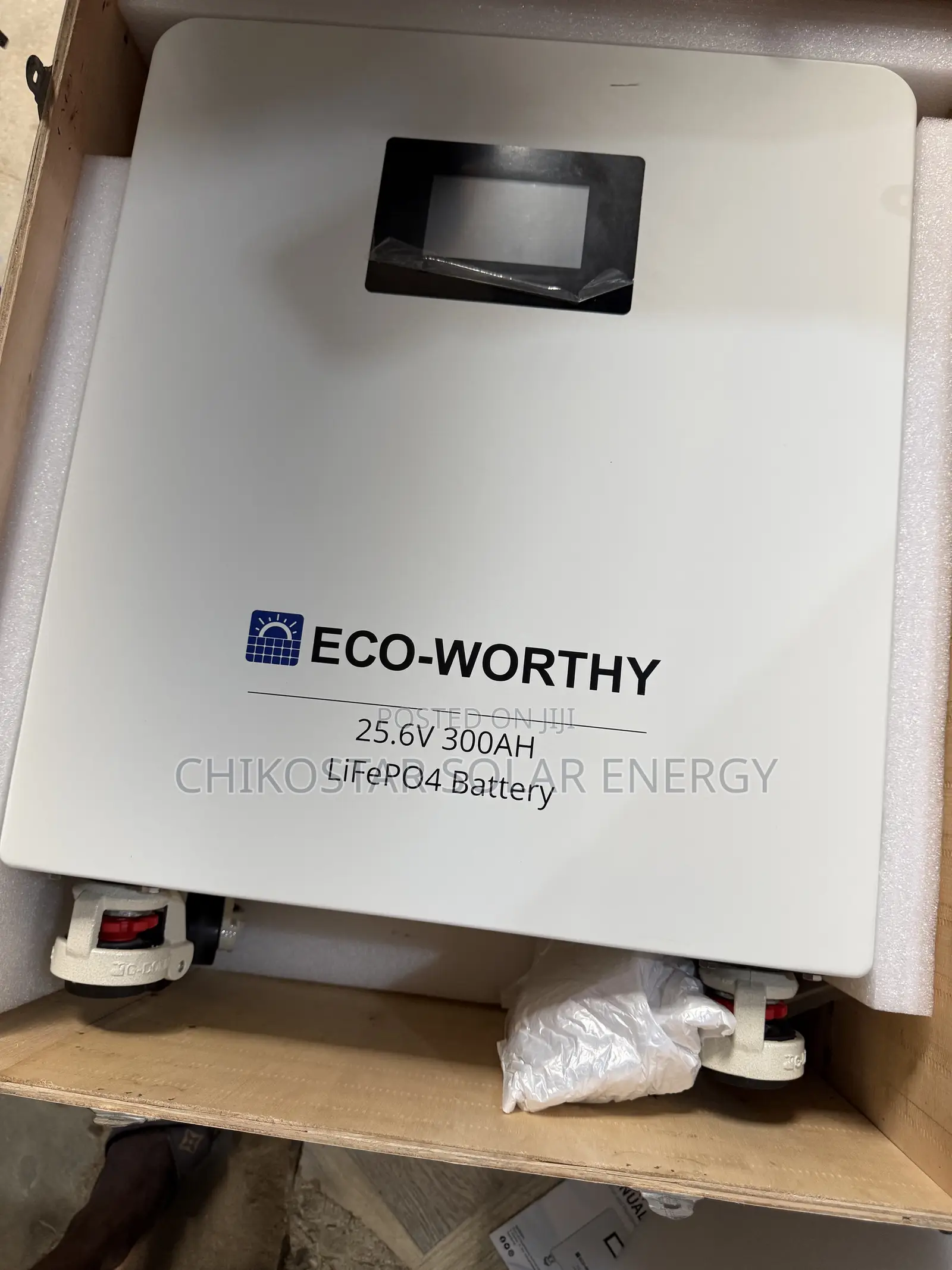 ECO-WORTHY 7.5kWh 25.6V 300Ah LiFePO4 Lithium Solar Inverter Battery