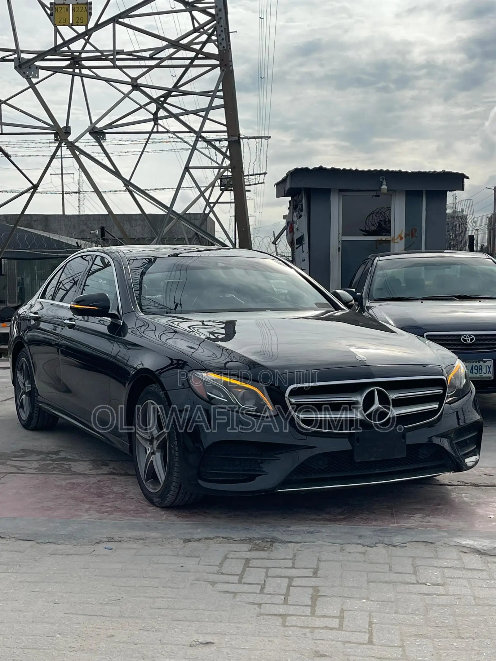 Mercedes-Benz E300 4Matic AWD Sedan (2.0L 4cyl 9A) 2017 Black