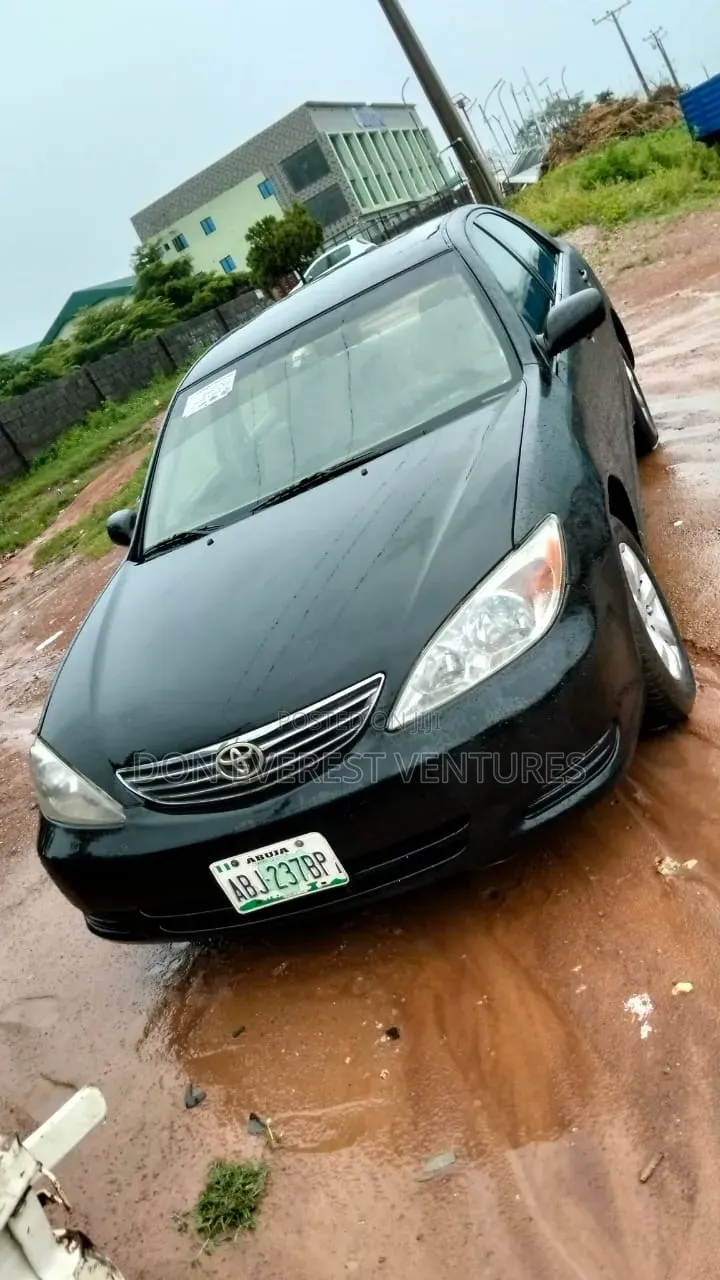 Toyota Camry LE 4dr Sedan (2.4L 4cyl 5M) 2003 Black