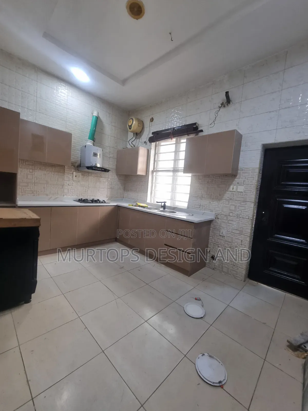 Studio Apartment in Chevron for rent