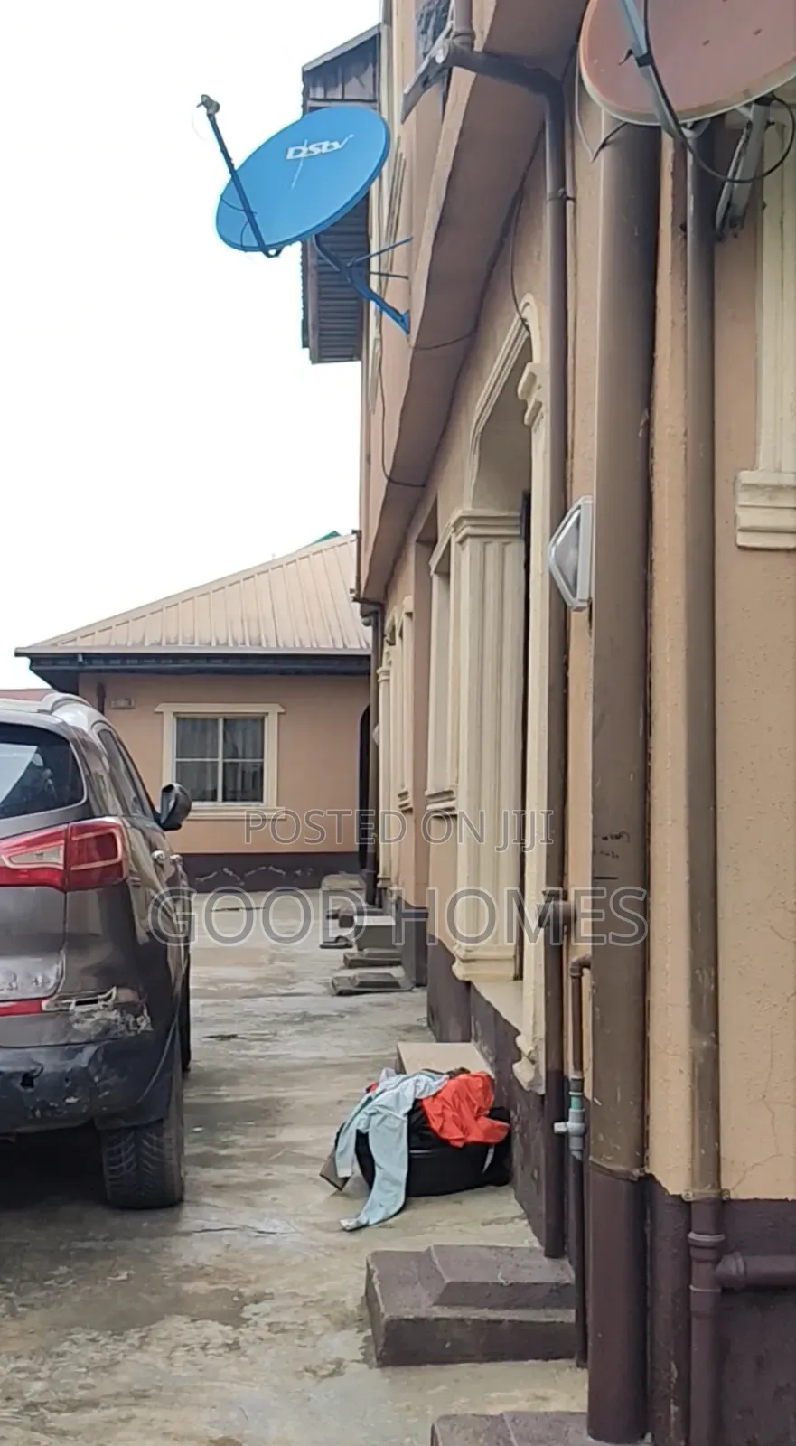 20bdrm Block of Flats in Akesan, Igando / Ikotun/Igando for sale