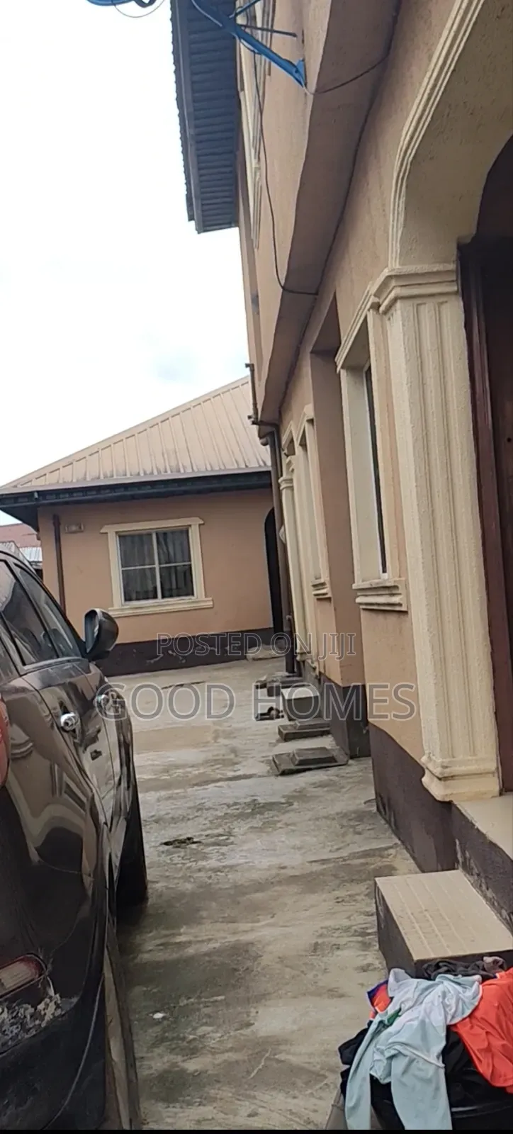 20bdrm Block of Flats in Akesan, Igando / Ikotun/Igando for sale