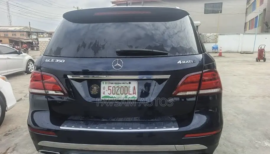 Mercedes-Benz GLE-Class GLE 350d 4MATIC 2017 Blue