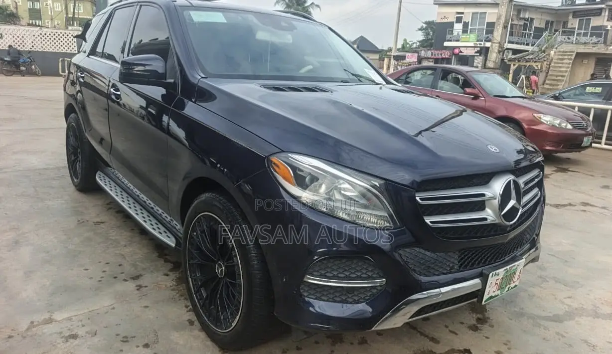 Mercedes-Benz GLE-Class GLE 350d 4MATIC 2017 Blue