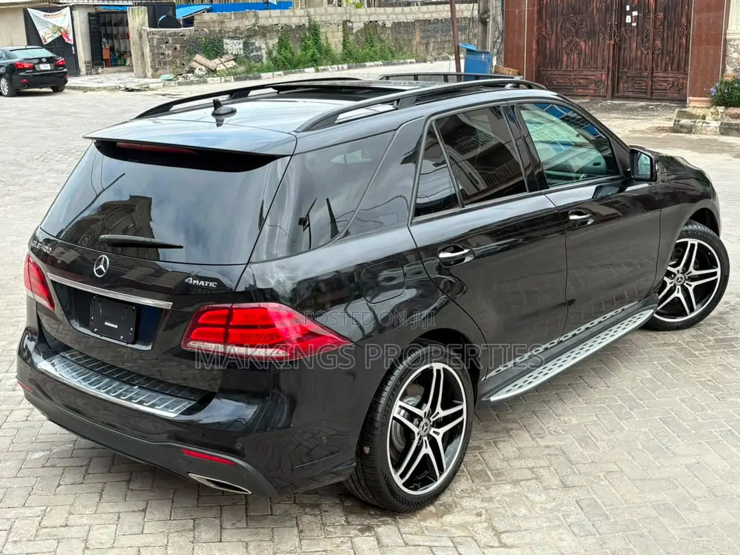 Mercedes-Benz E400 2018 Black