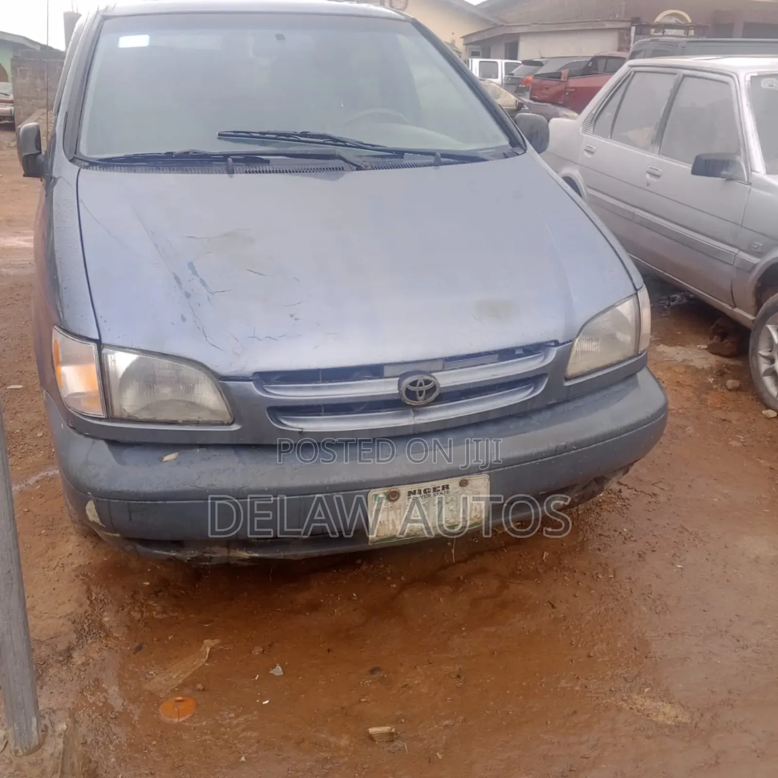 Toyota Sienna 1999 Blue
