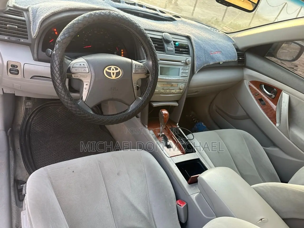 Toyota Camry XLE 4dr Sedan (2.4L 4cyl 5A) 2009 Silver