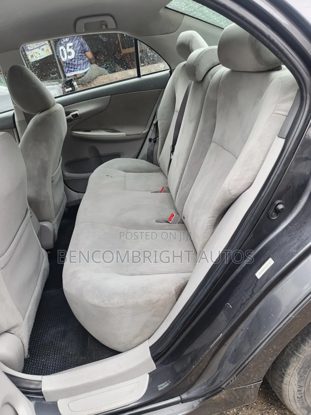 Toyota Corolla LE 4dr Sedan (1.8L 4cyl 4A) 2010 Gray