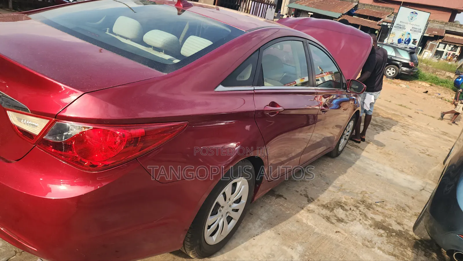 Hyundai Sonata 2011 Burgundy